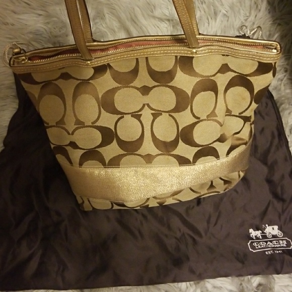 Coach gold purse.A couple visible stains - Picture 3 of 4